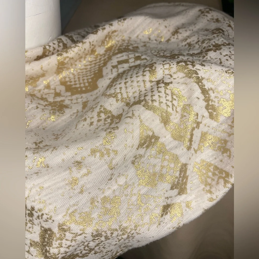 Belle du Jour Metallic front crocheted back - Picture 5 of 5